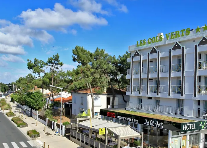 Les Cols Verts - Logis Hôtels