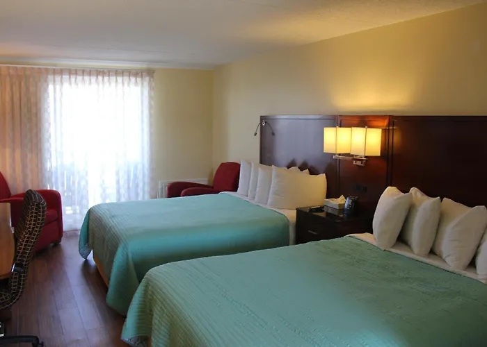 Seaside Inn & Suites