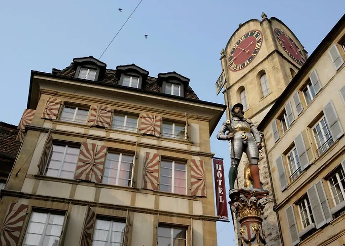 Le Cafe-Hotel De L'Aubier