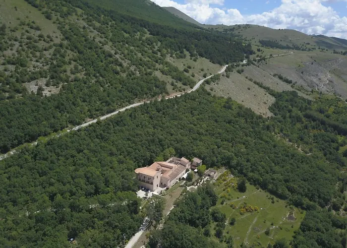 Convento Di San Colombo B&B Dimora Storica