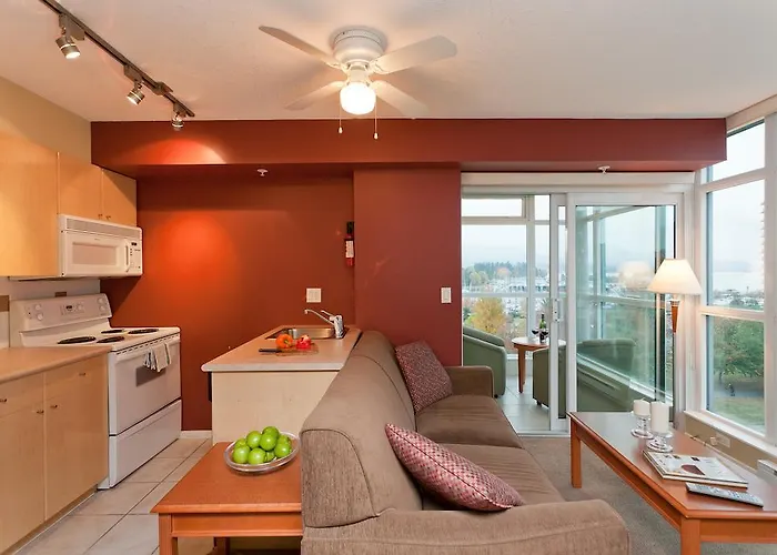 Lord Stanley Suites On The Park