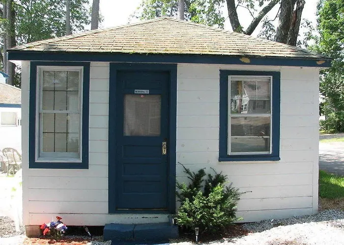 Lighthouse Cabins