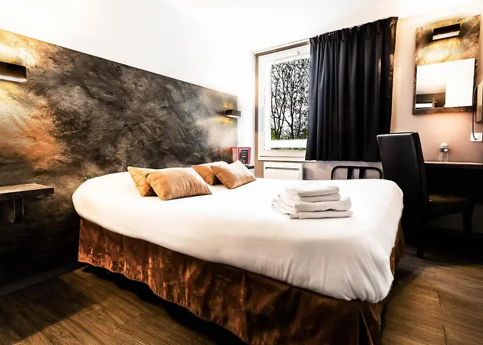 Logis Hotel Lons-Le-Saunier - Restaurant Le Grill