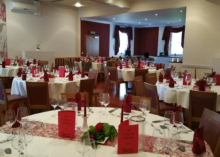 Hosser'S Hotel Restaurant