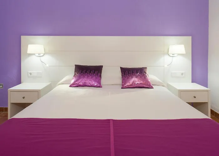 Hostal Adelino