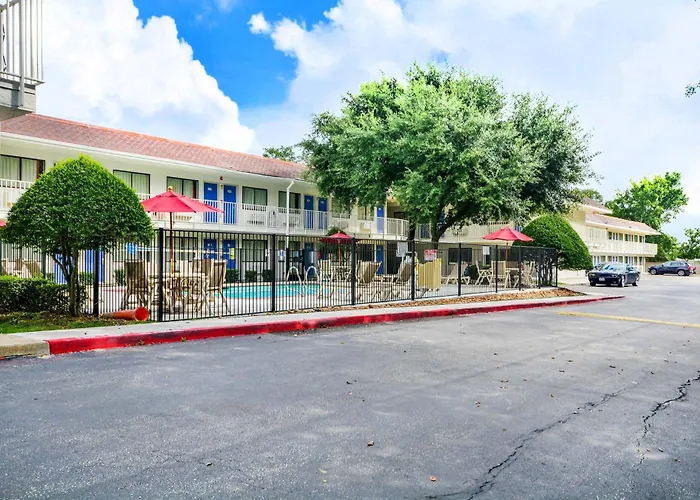 Motel 6-Huntsville, Tx
