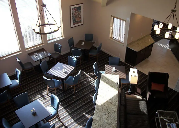 Hawthorn Suites Of Troy