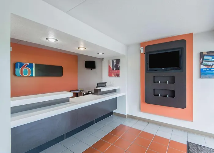 Motel 6-Overland Park, Ks