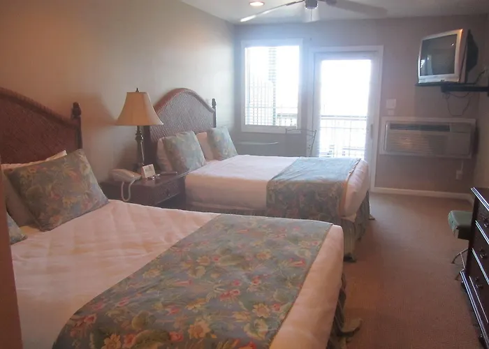 Breakwater Inn
