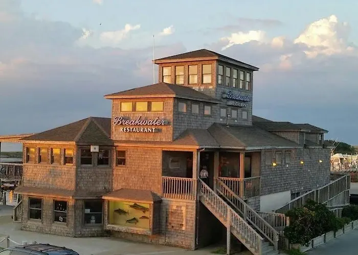 Breakwater Inn