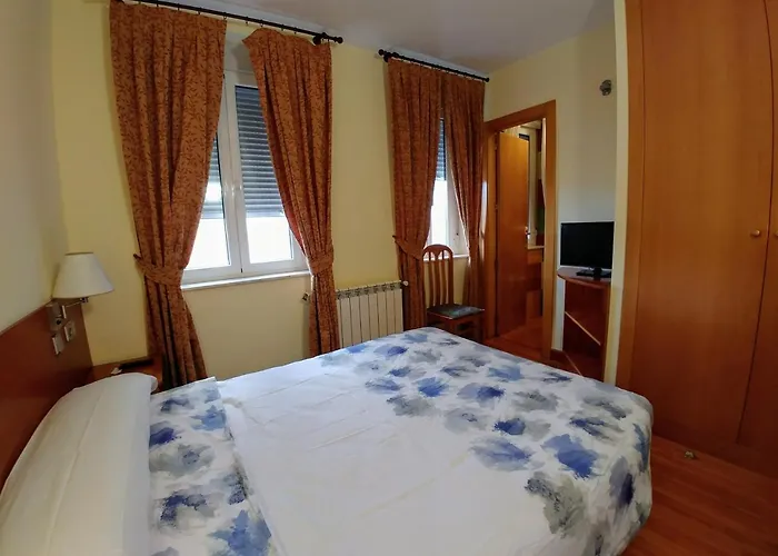 Hostal Prada Borges