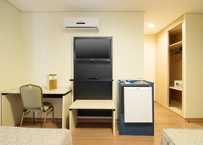Hotel Financial