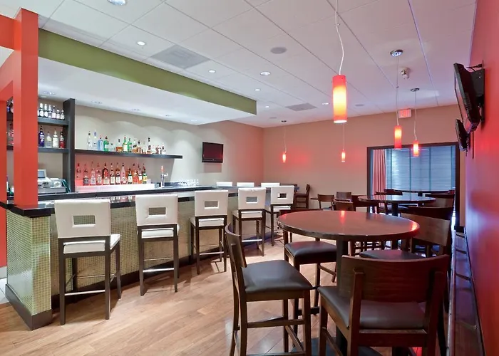 Holiday Inn Olathe Medical Center