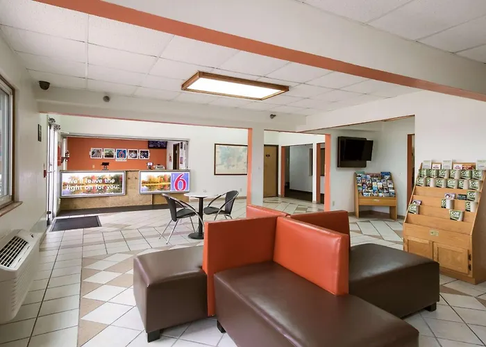 Motel 6-Davenport, Ia