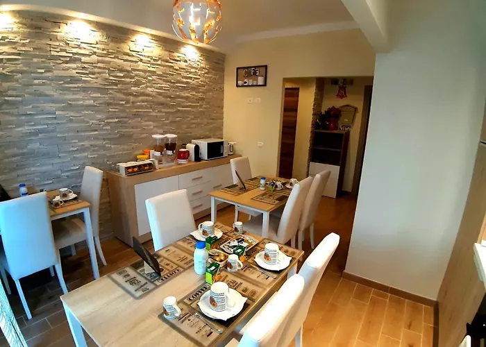 Pisa City Lodge