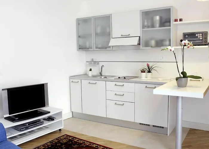 Ognina Residence