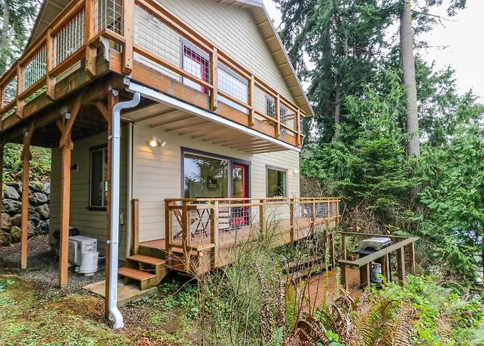 The Cabin At Oak Bay