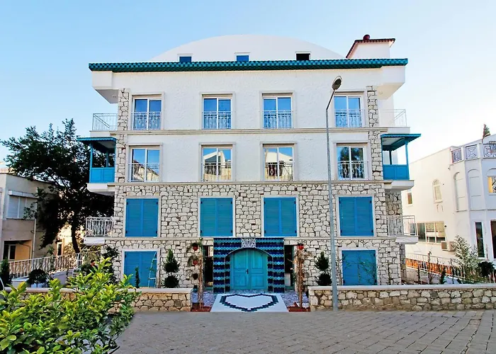 Yazar Lara Hotel