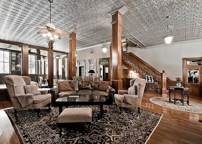 New Orleans Hotel Eureka Springs