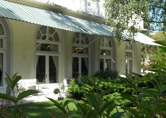 Splendid Hotel By Popinns