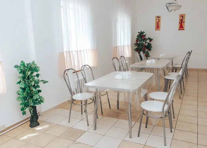 Sad Dolgoletiya Hotel