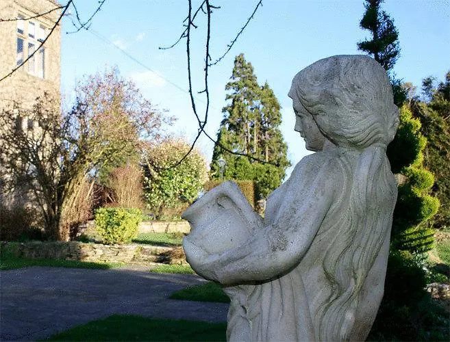 Fosse Manor Hotel