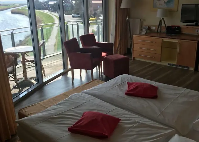 Hotel Benserhof Garni Am Hafen