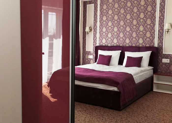 Mon Ami Hotel