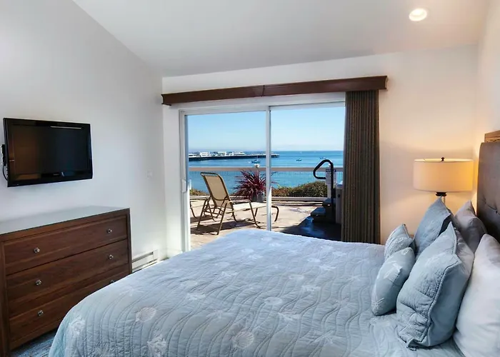 Sea & Sand Inn
