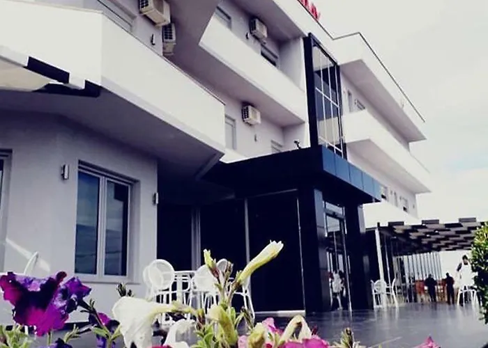 Hotel Holiday