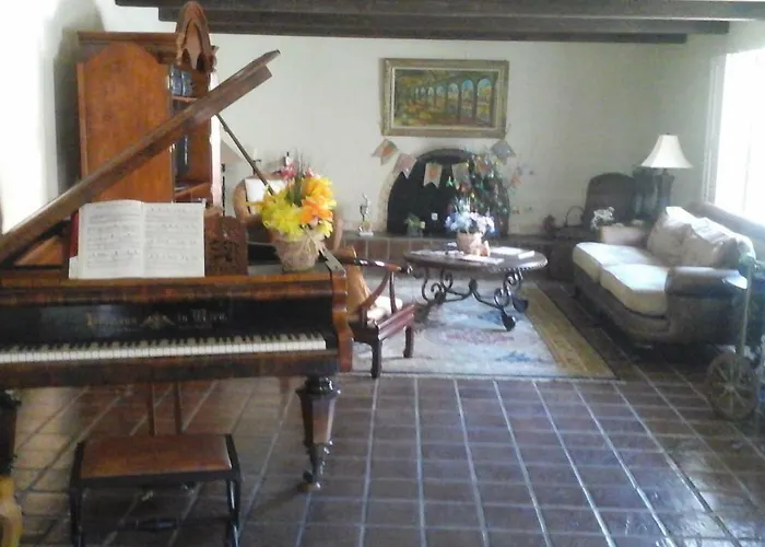 Spanish Villa Inn