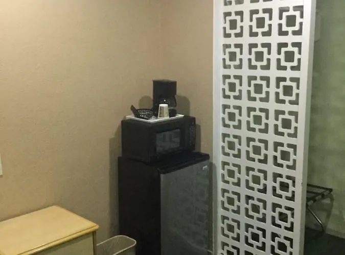 Budget Inn - Laytonville