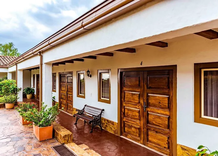 Hotel Estrella Del Monte