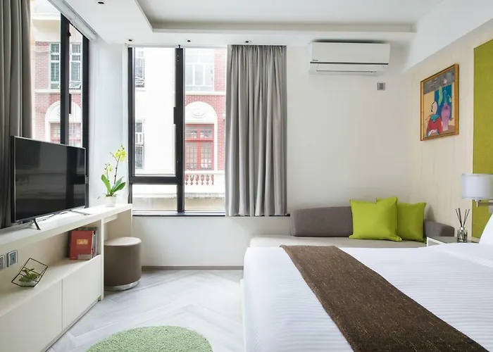 Eaton Residences, Village Road