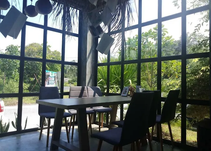 Vish Hotel And Cafe