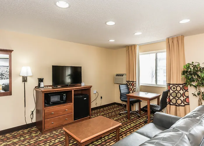 Super 8 By Wyndham Grand Forks