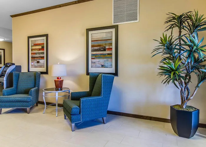 Mainstay Suites Watford City - Event Center