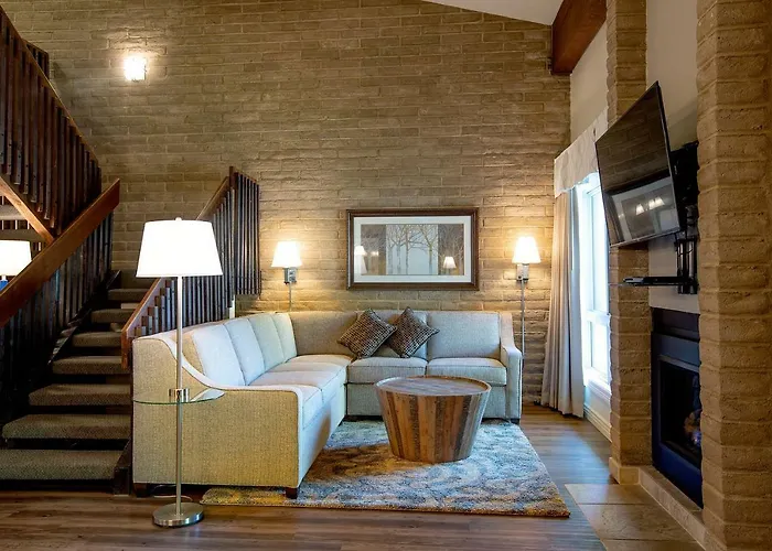 Sandstone Creek Club Condominiums