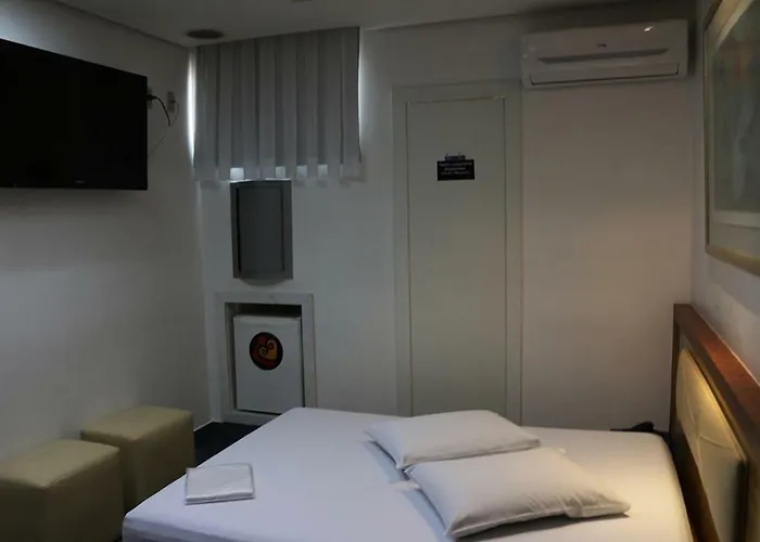 Auhe Motel (Adults Only)