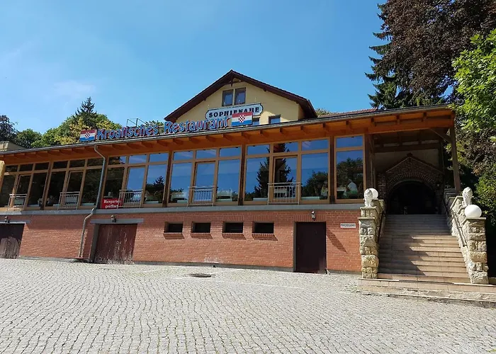 Hotel - Restaurant Sophienaue