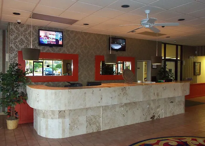 Claremont Kissimmee Hotel