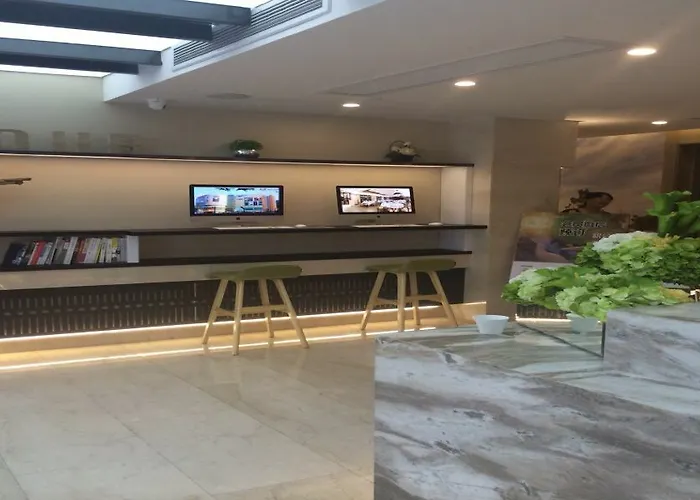 Atour Hotel