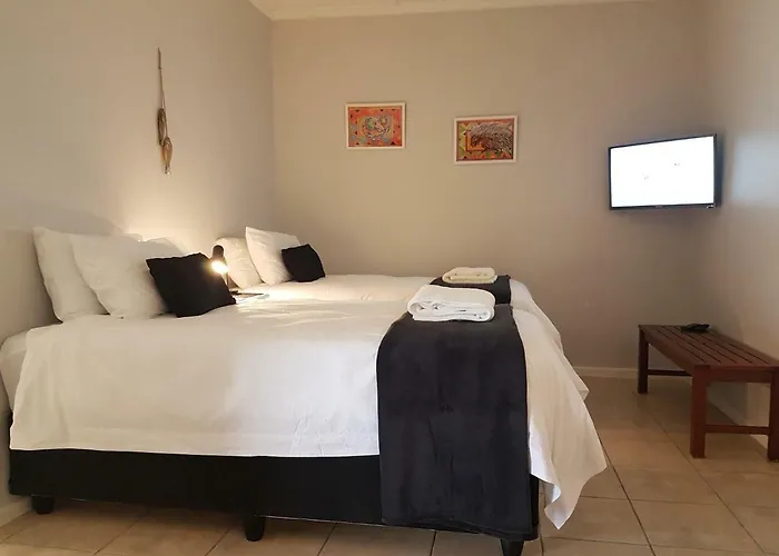 Traders Guesthouse At Lake Pleasant Living