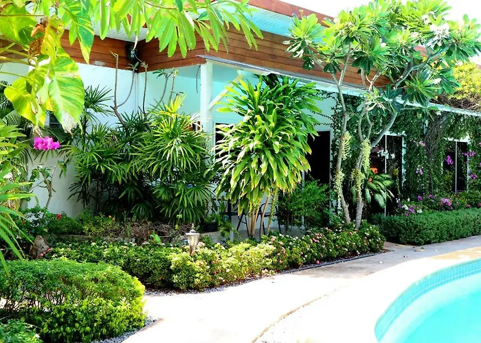 Baan Sabaaidee - Adult Friendly