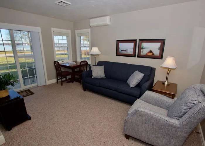 Baileys Harbor Yacht Club Resort