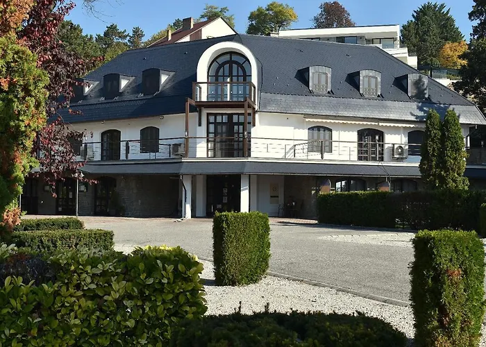 Adler Hotel & Restaurant