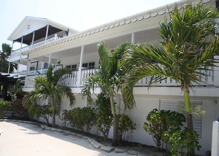 Holiday Hotel