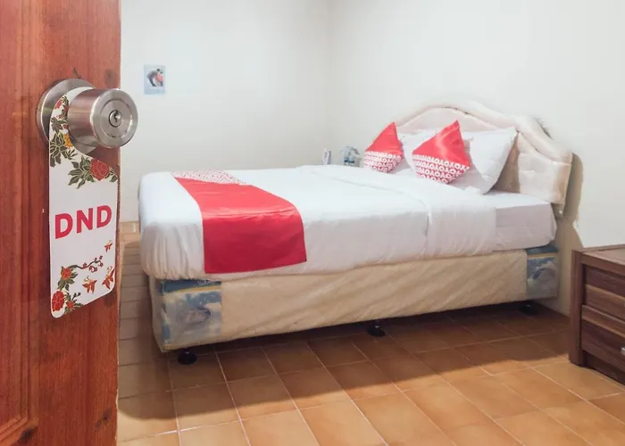 Oyo 1688 Collin Beach Hotel