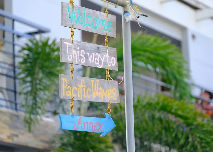 Pacific Waves Inn