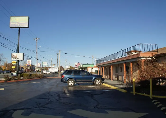 Royalinn & Suites
